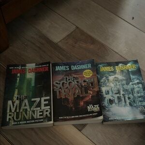Home Games Set - The Maze Runner Series
